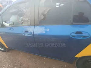 Toyota Yaris 2010 Blue