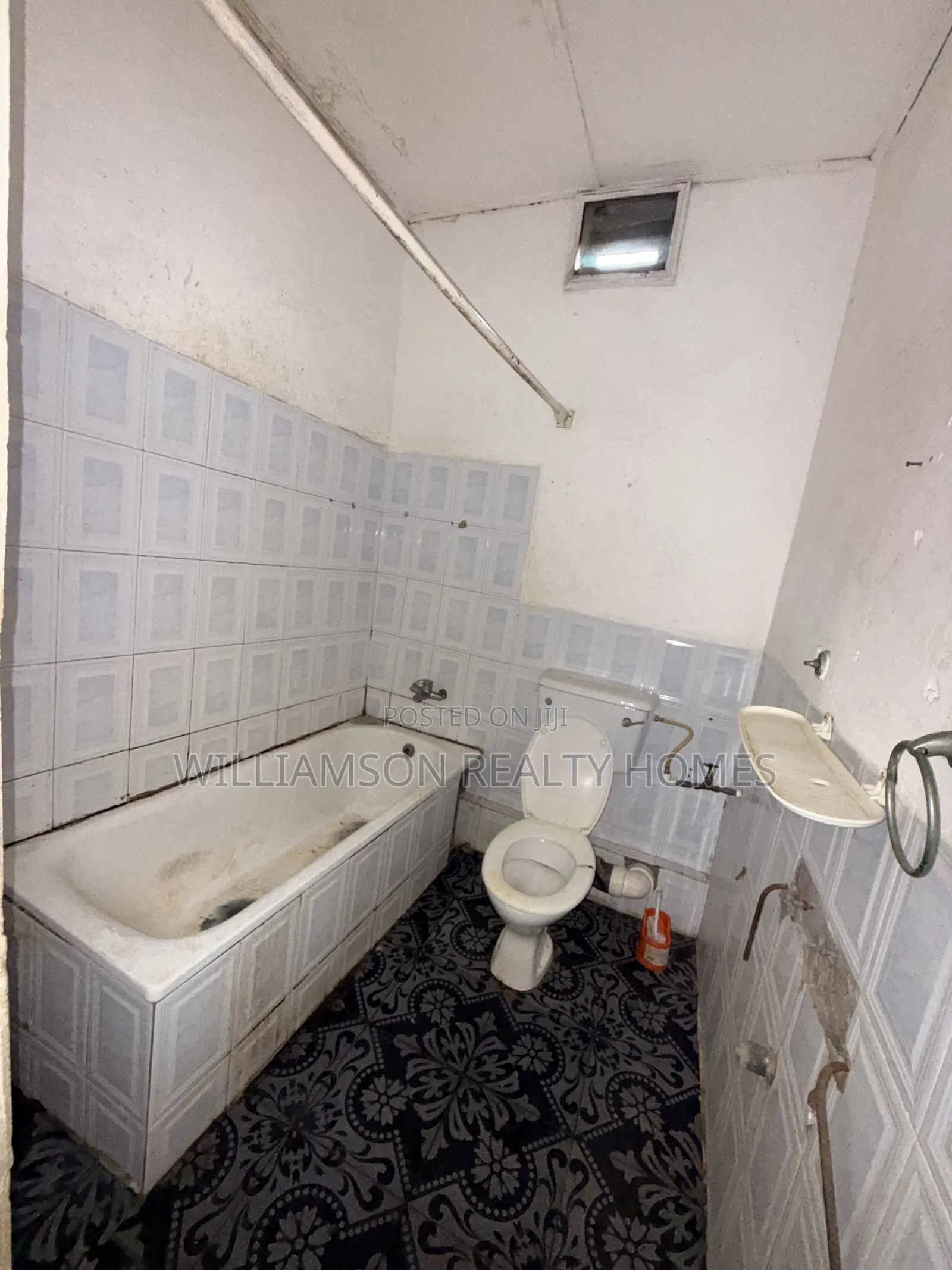 1bdrm Apartment in Community 18 Area, Spintex for rent