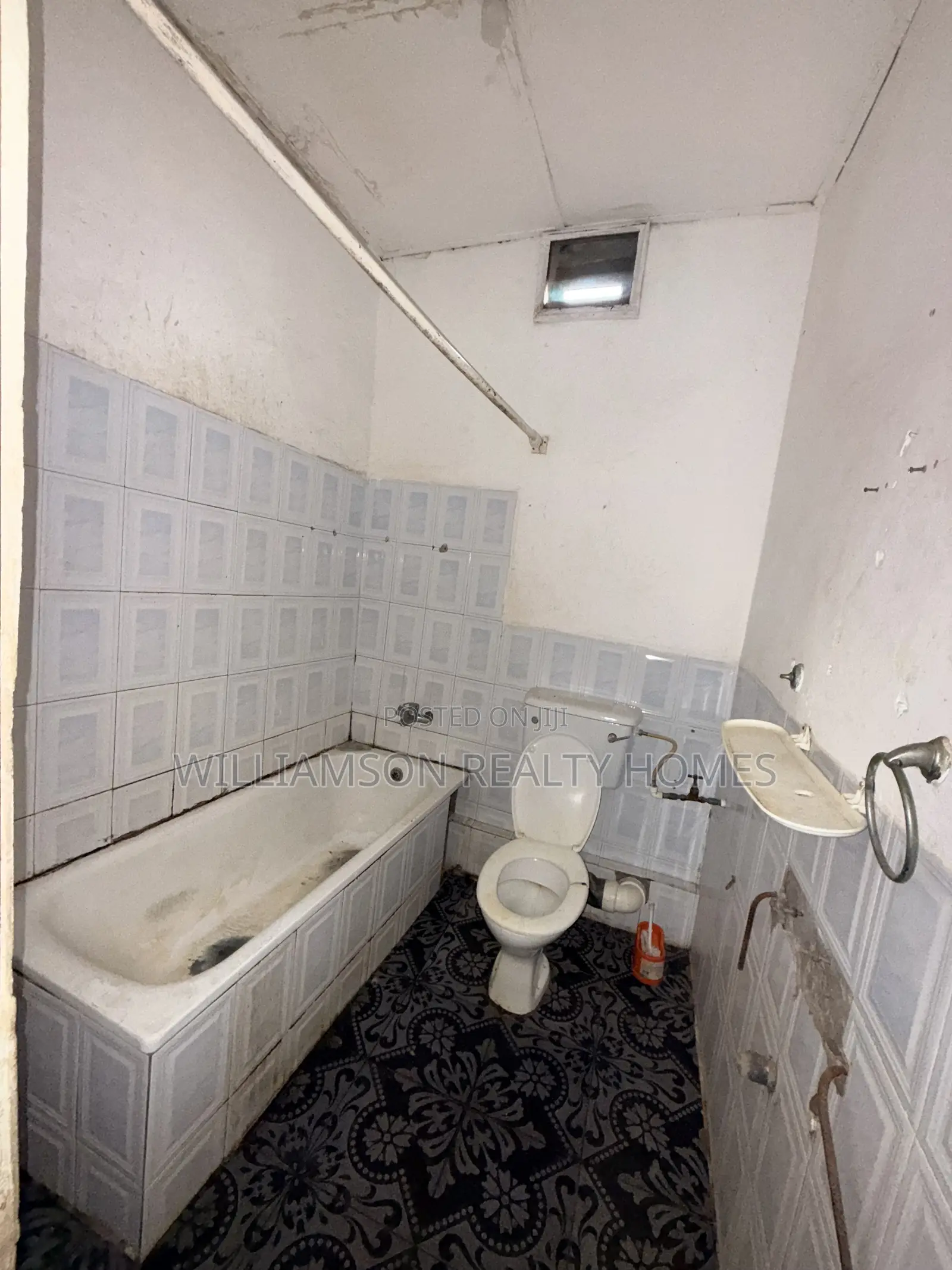 1bdrm Apartment in Community 18 Area, Spintex for rent