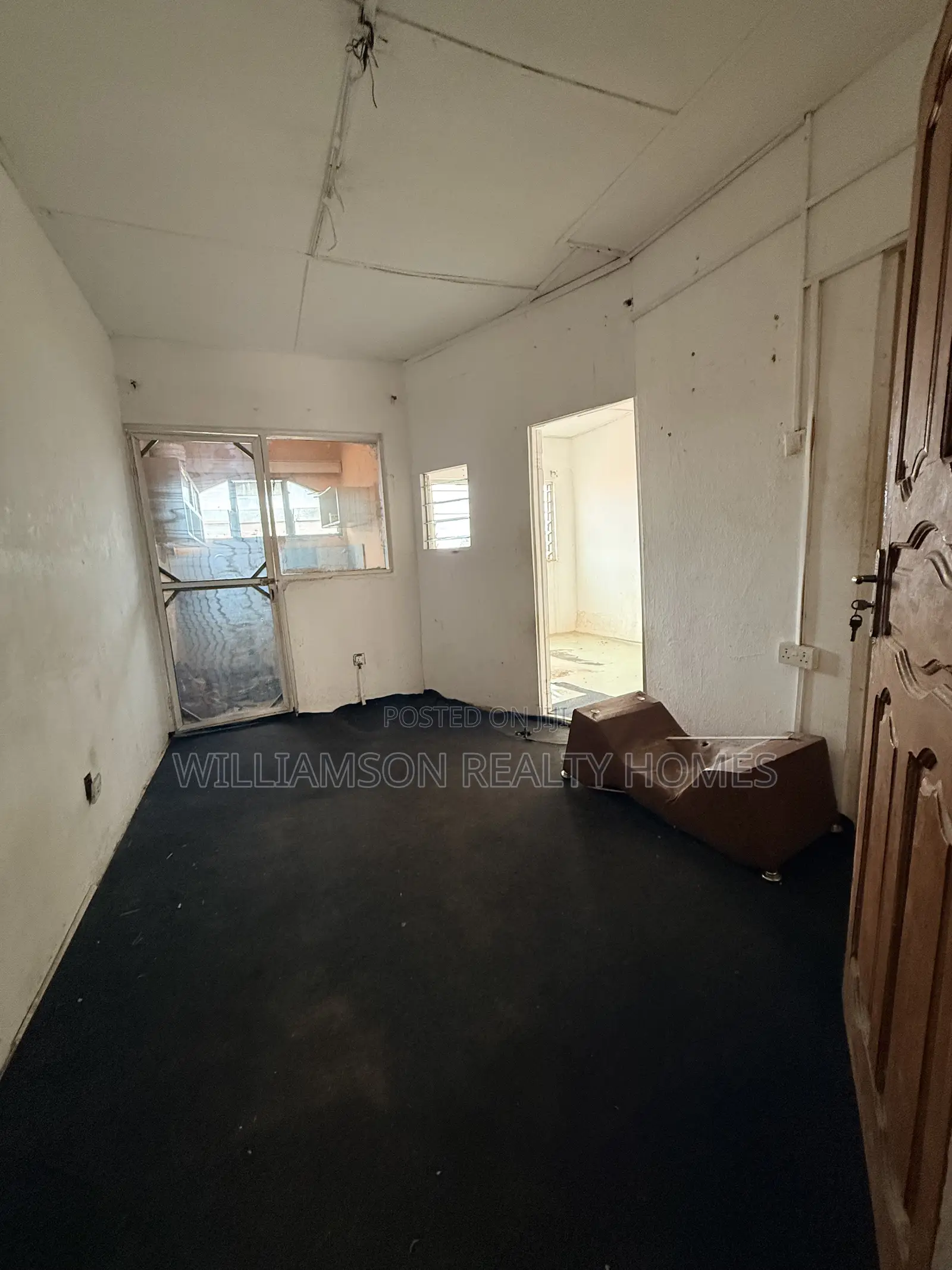 1bdrm Apartment in Community 18 Area, Spintex for rent