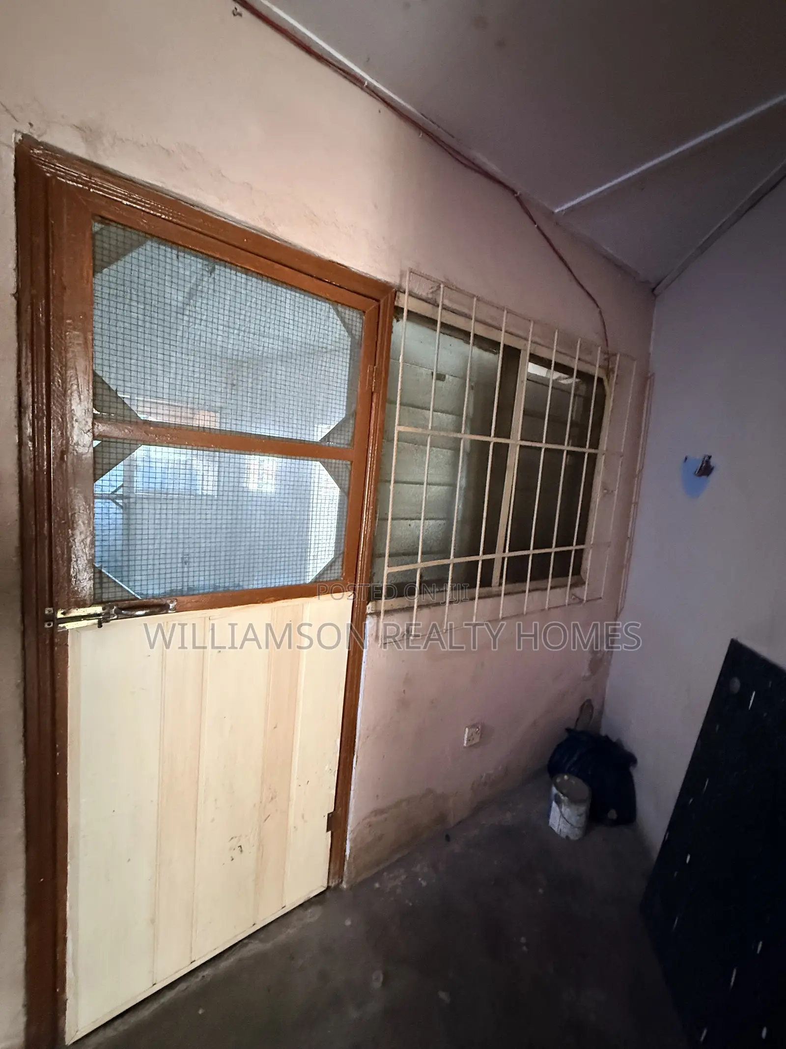 1bdrm Apartment in Community 18 Area, Spintex for rent