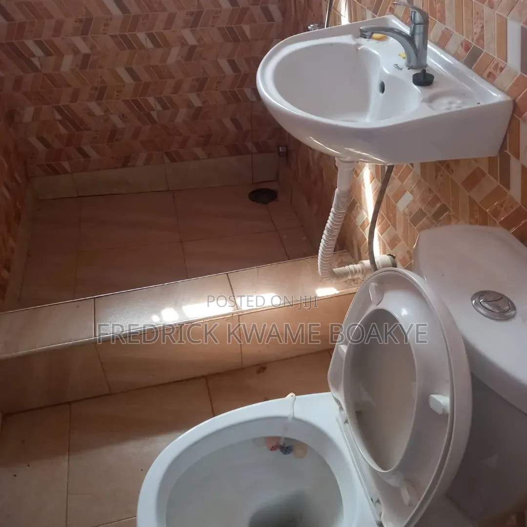 2bdrm Apartment in Brother K Estate, Kumasi Metropolitan for rent