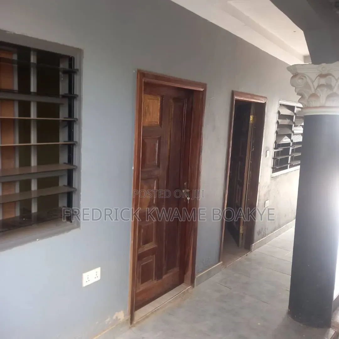 2bdrm Apartment in Brother K Estate, Kumasi Metropolitan for rent