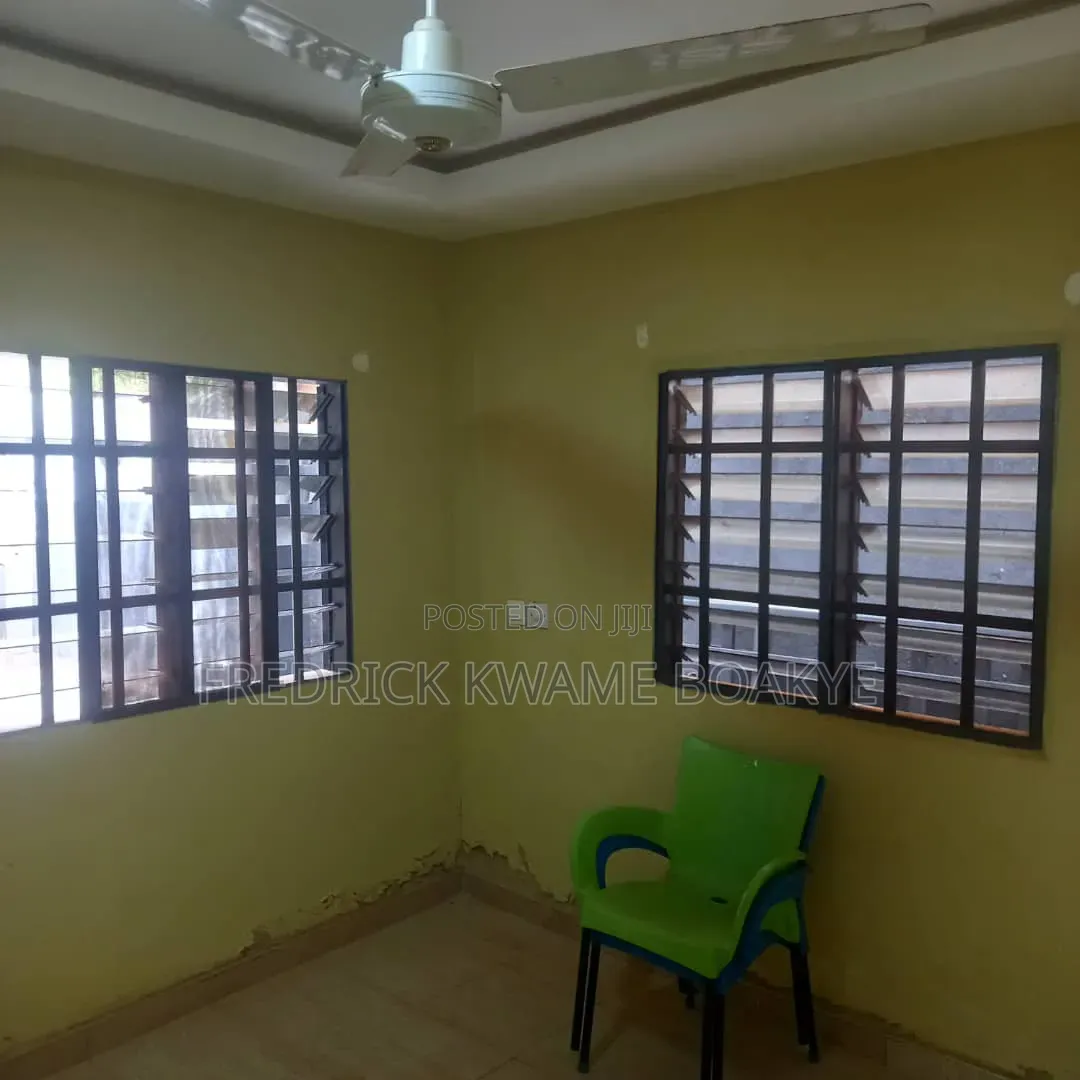 2bdrm Apartment in Brother K Estate, Kumasi Metropolitan for rent