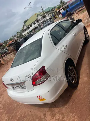 Toyota Yaris 2012 White