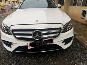 Mercedes-Benz E300 Base RWD Sedan (2.0L 4cyl 9A) 2017 White