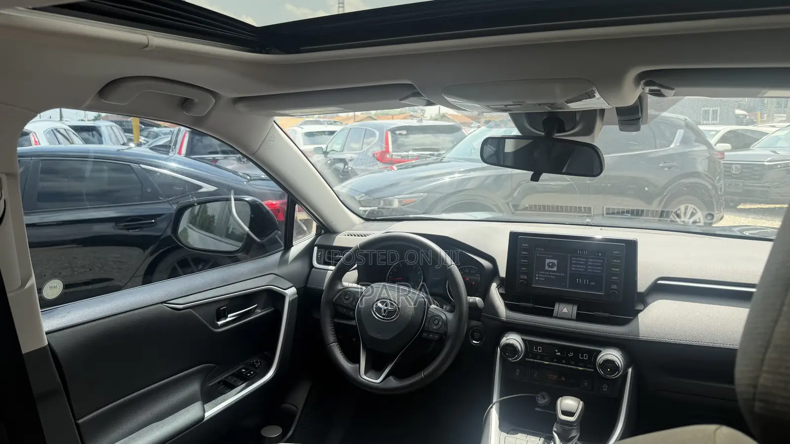 Toyota RAV4 XLE 2021 Silver