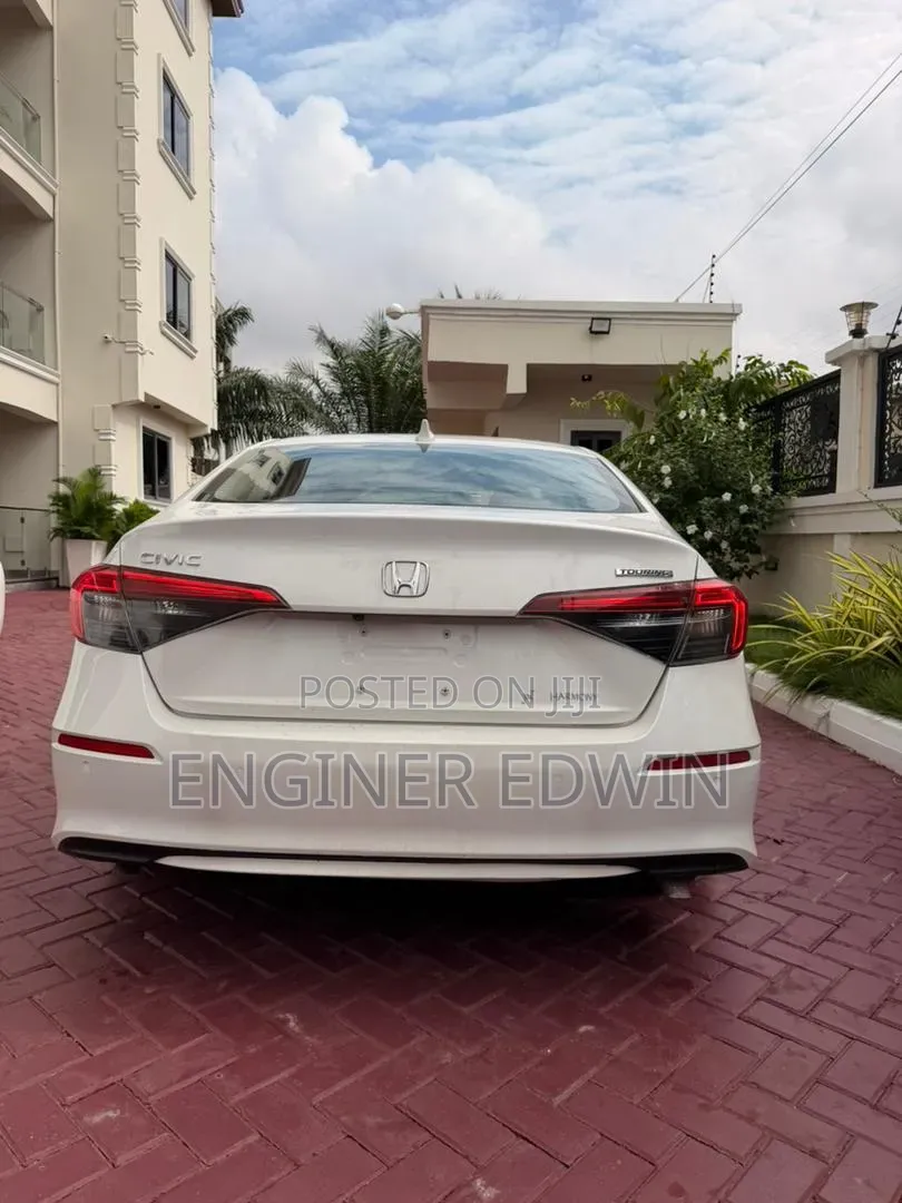 Honda Civic 2022 White
