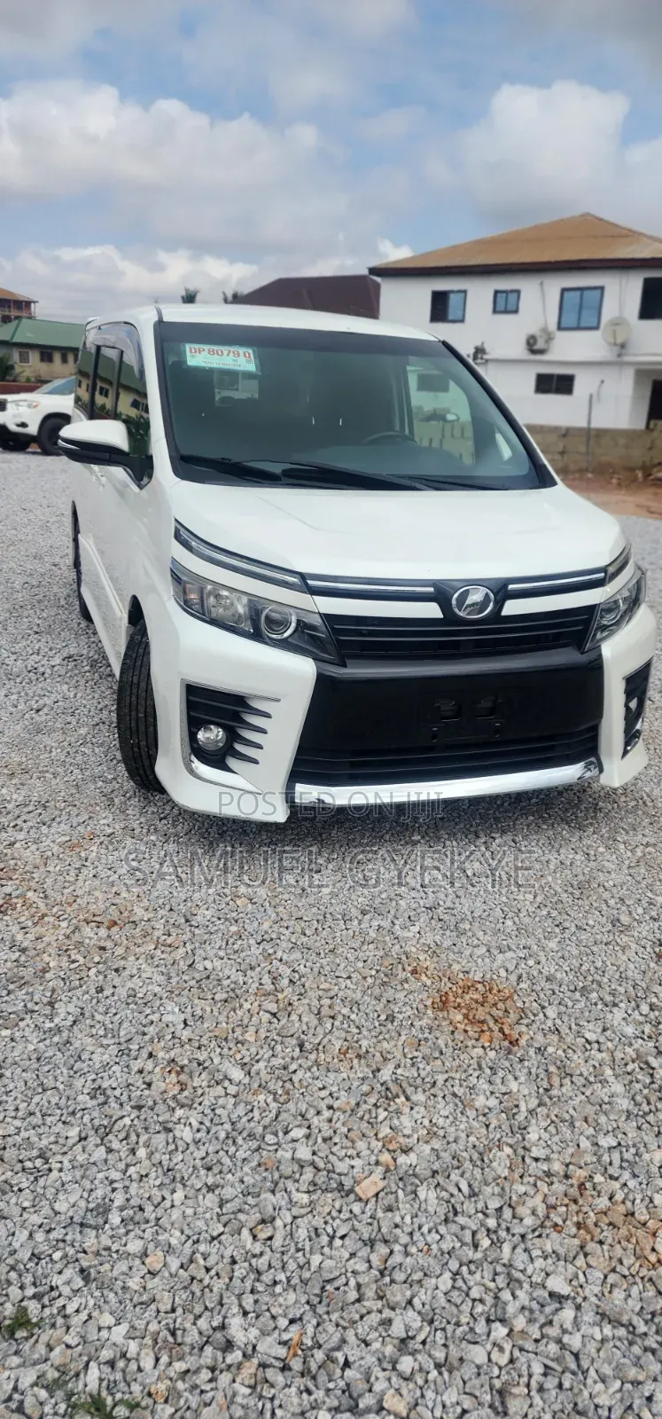 Toyota Voxy 2016 White