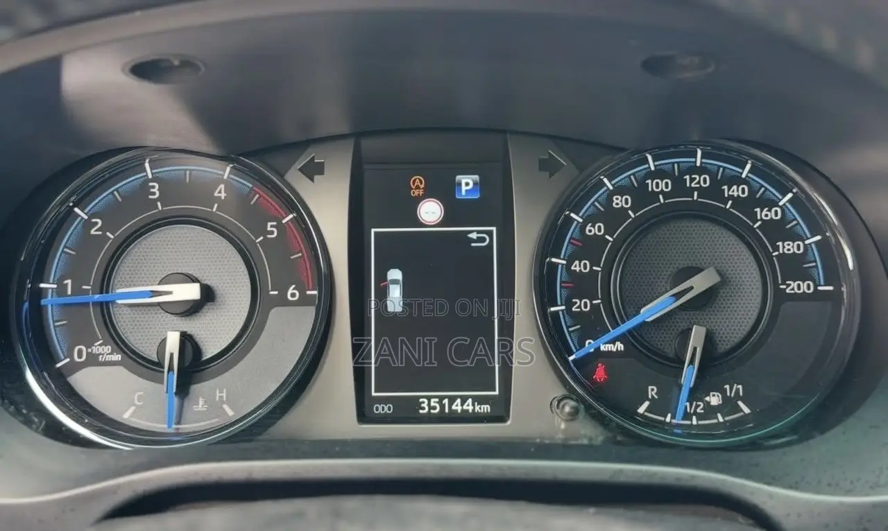 Toyota Hilux 2021 Gray