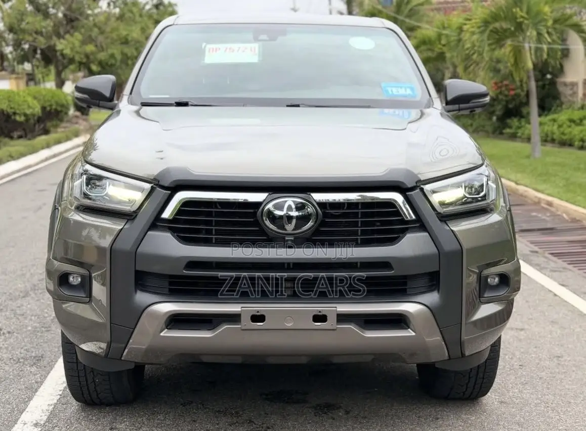 Toyota Hilux 2021 Gray