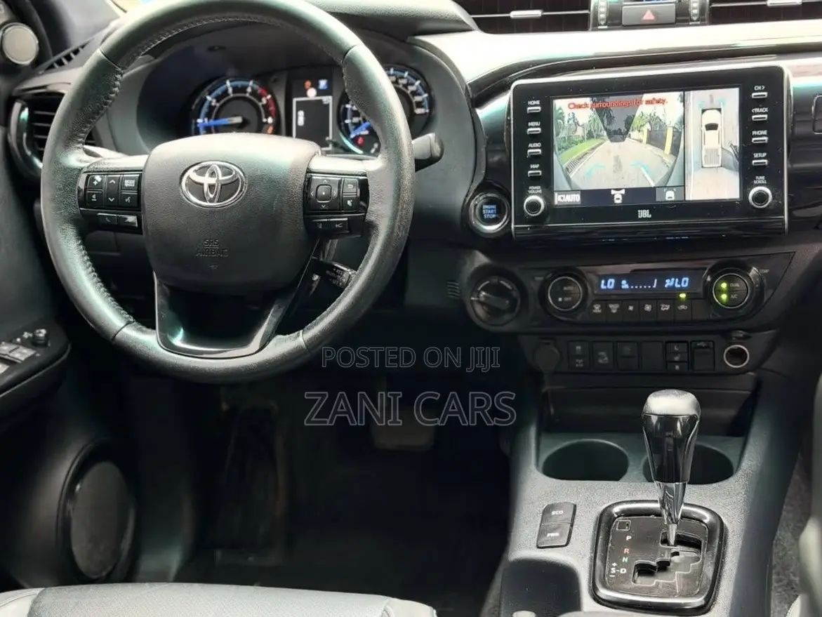 Toyota Hilux 2021 Gray