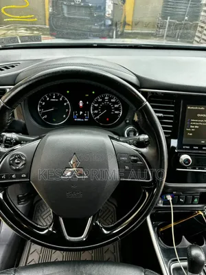 Mitsubishi Outlander SEL S-AWC 2020 Silver