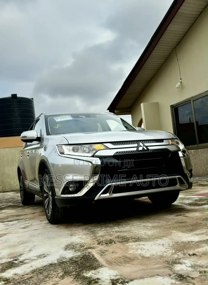 Mitsubishi Outlander SEL S-AWC 2020 Silver