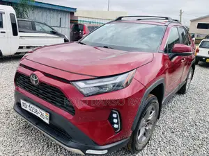 Toyota RAV4 XLE AWD 2023 Red