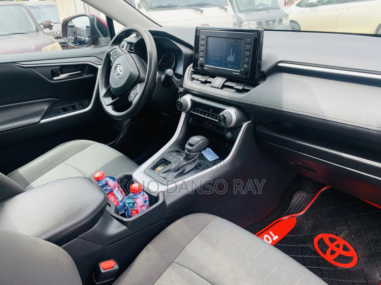 Toyota RAV4 XLE AWD 2023 Red
