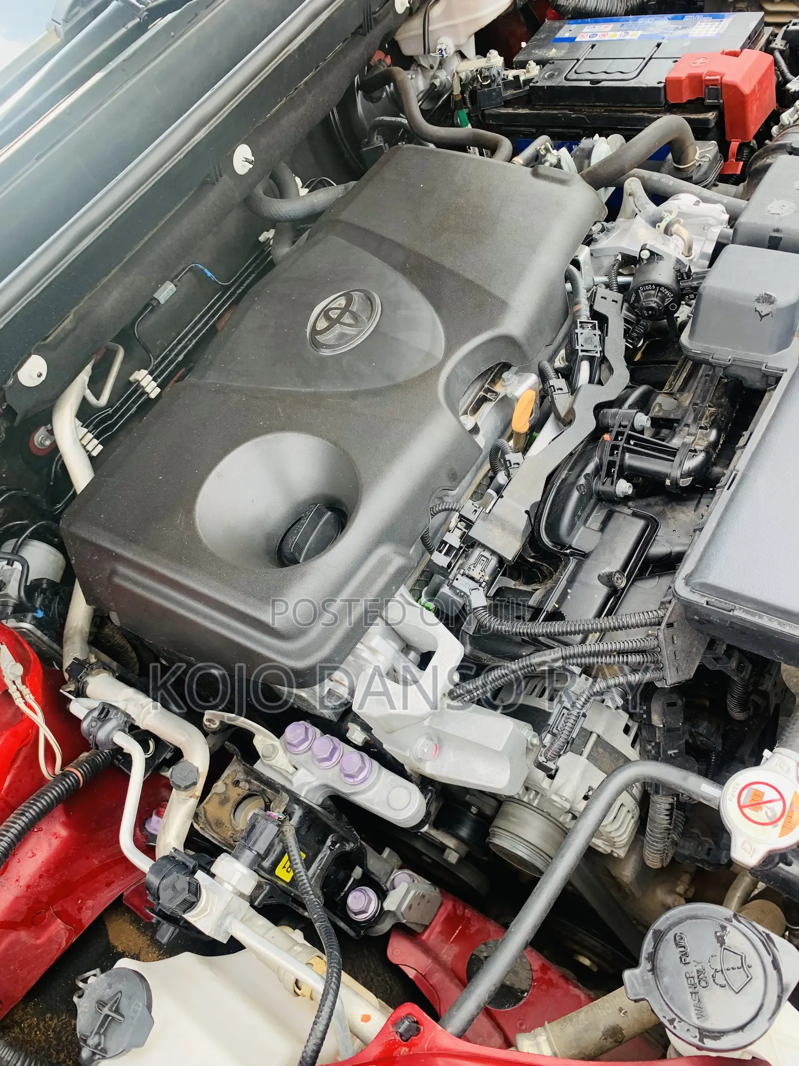 Toyota RAV4 XLE AWD 2023 Red