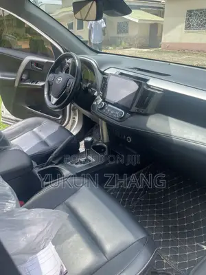 Toyota RAV4 2019 White