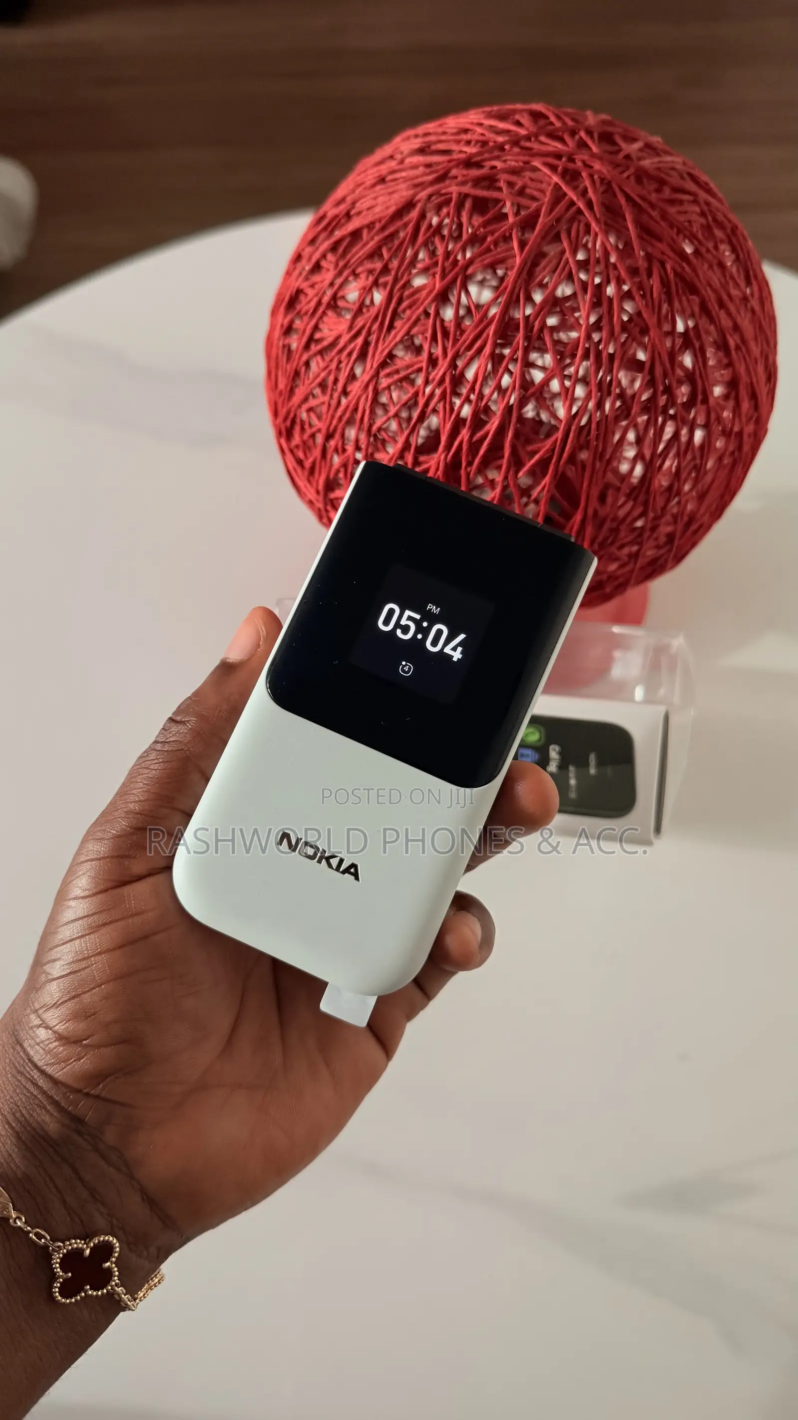 New Nokia 2720 Flip 512 GB Gray