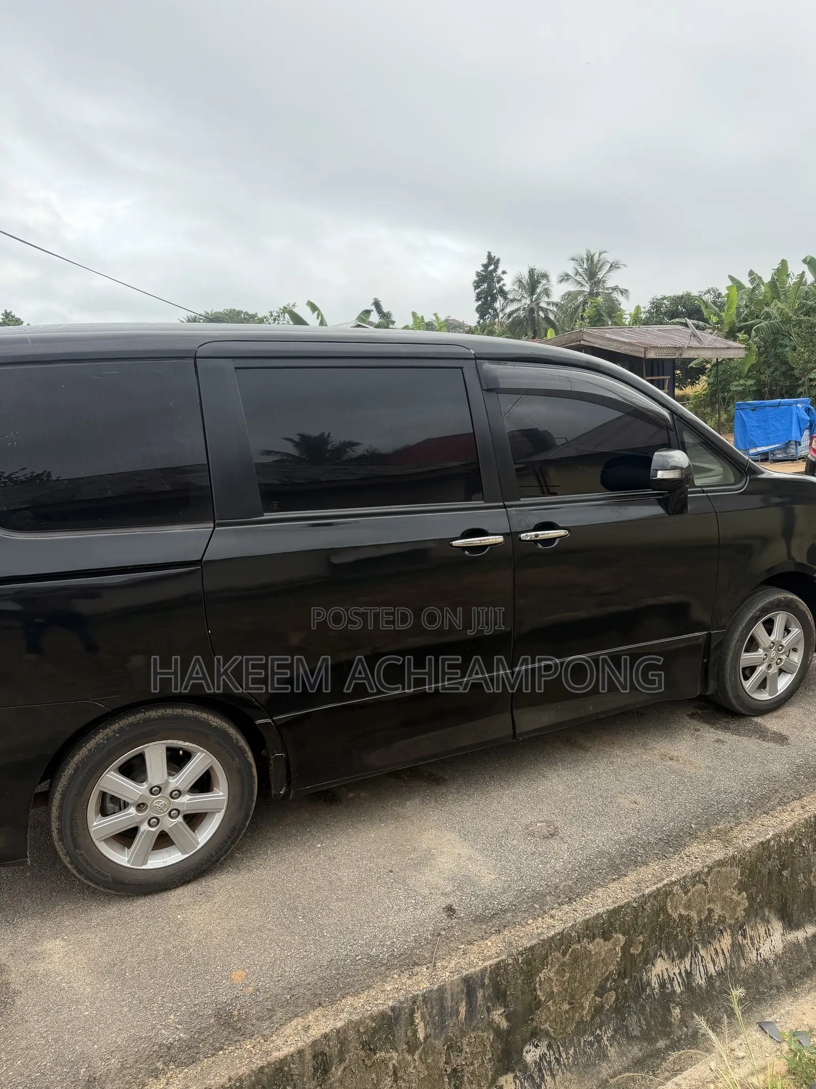 Toyota Voxy 2013 Black