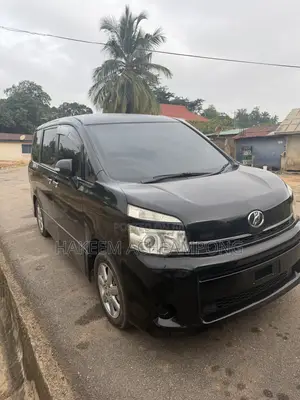 Toyota Voxy 2013 Black