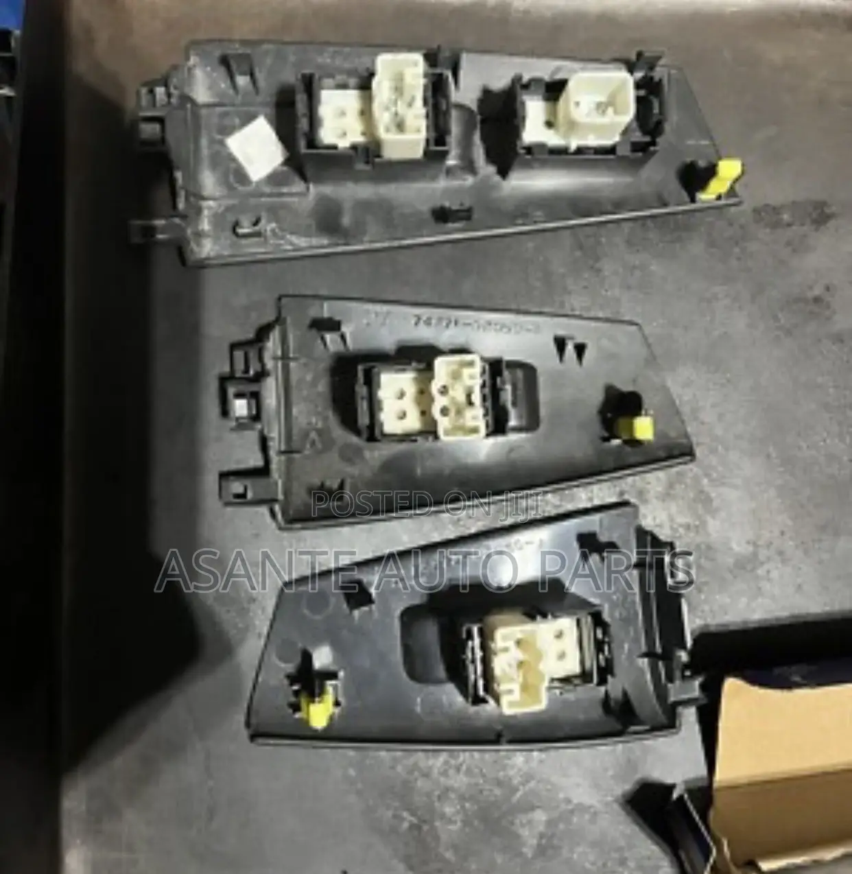 Toyota Corolla 2003 Door Switch Set