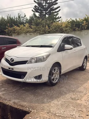 Toyota Vitz 1.5 FWD 5dr 2015 White
