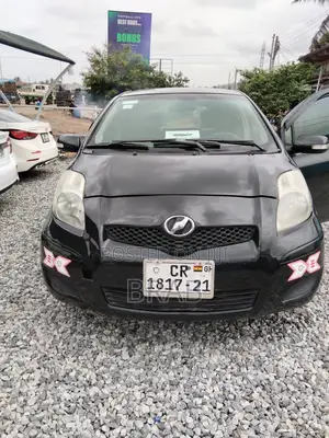 Toyota Vitz 1.5 FWD 5dr 2010 Black