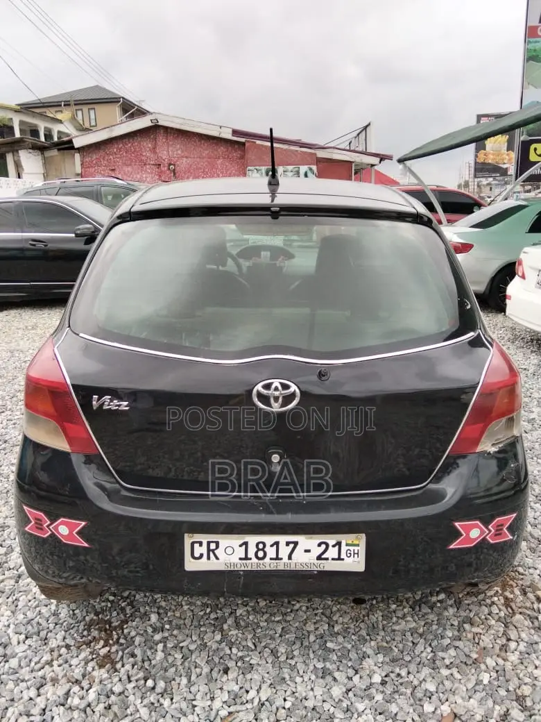 Toyota Vitz 1.5 FWD 5dr 2010 Black