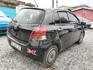 Toyota Vitz 1.5 FWD 5dr 2010 Black