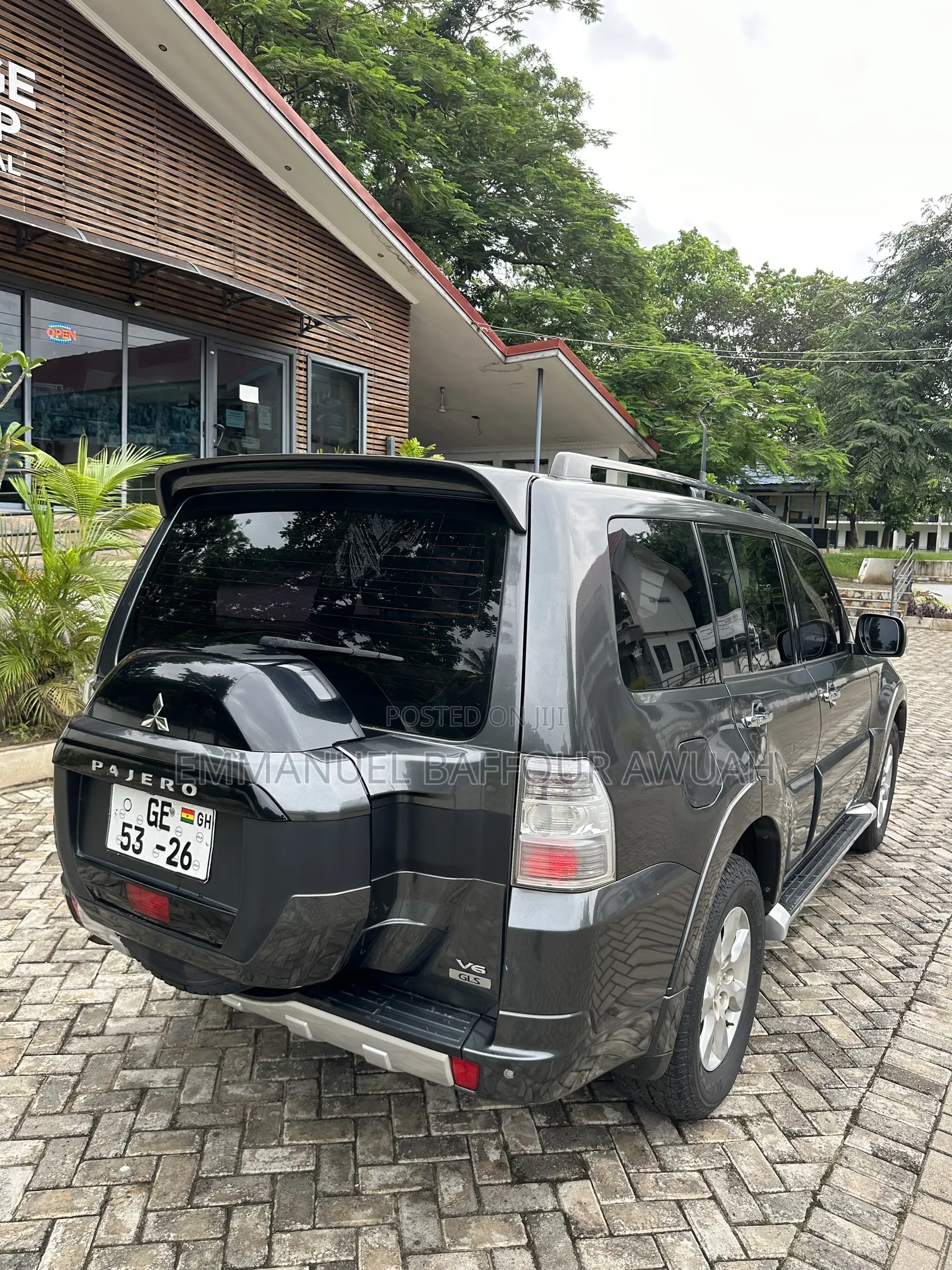 Mitsubishi Pajero V80 3.5 V6 GL/GLS 2017 Gray