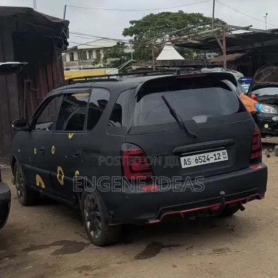 Kia Carens 2002 Black