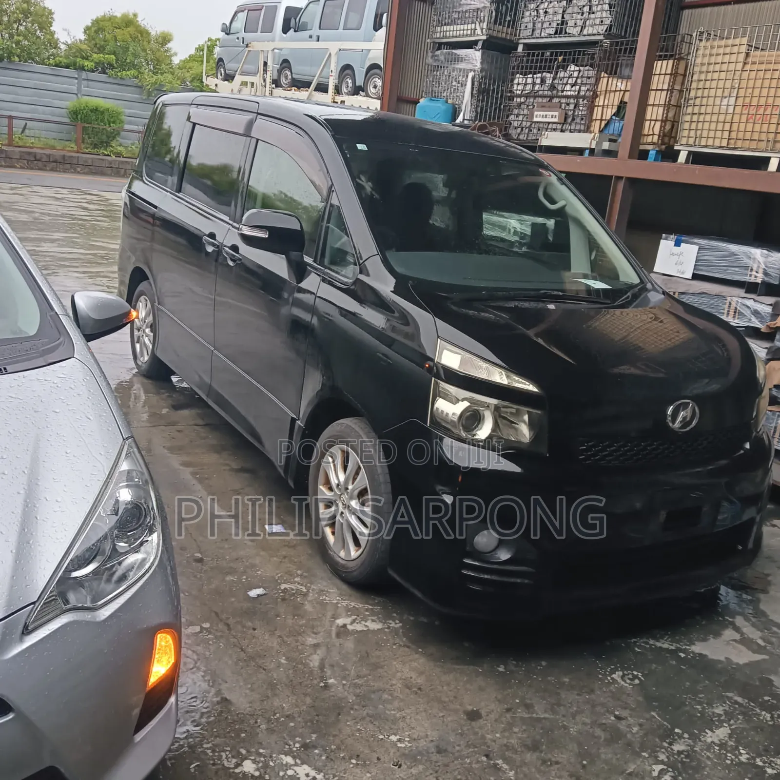 Toyota Voxy 2010 Black