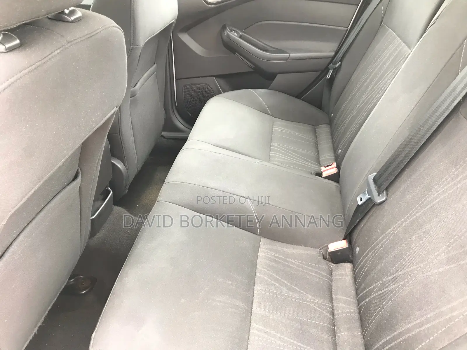 Ford Focus SEL Sedan FWD (2.0L 4cyl 6A) 2017 Gray
