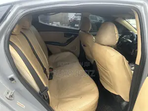 Hyundai Elantra 2013 Gray