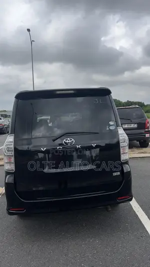 Toyota Voxy 2010 Black