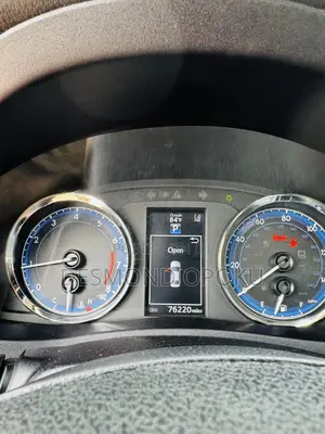 Toyota Corolla XLE (1.8L 4cyl 2A) 2019 Blue
