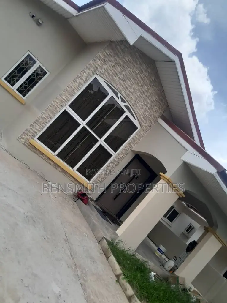 3bdrm House in Ut Properties, Oyarifa for rent