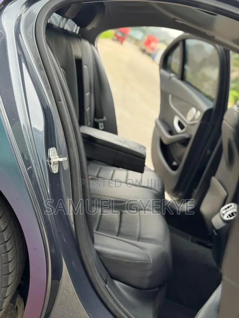 Mercedes-Benz C300 2016 Purple 