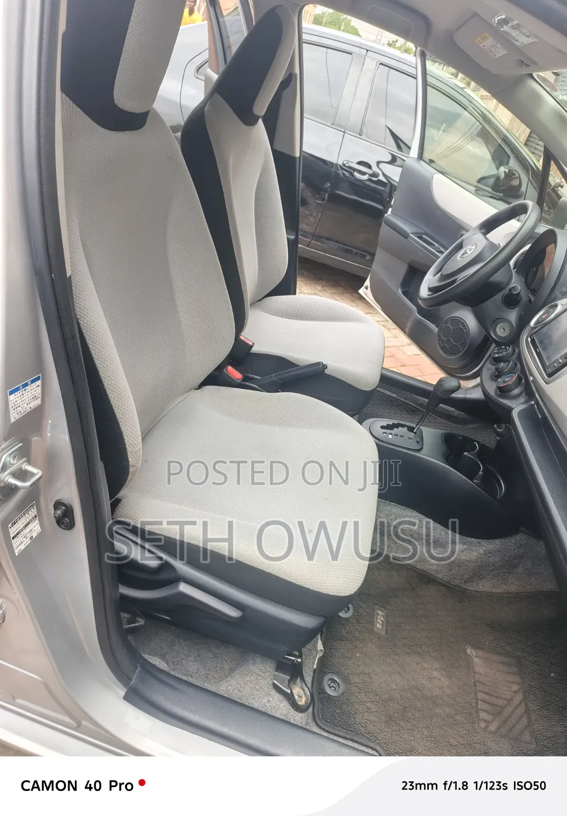 Toyota Vitz 2013 Silver
