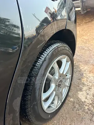 Toyota Vitz 2013 Black