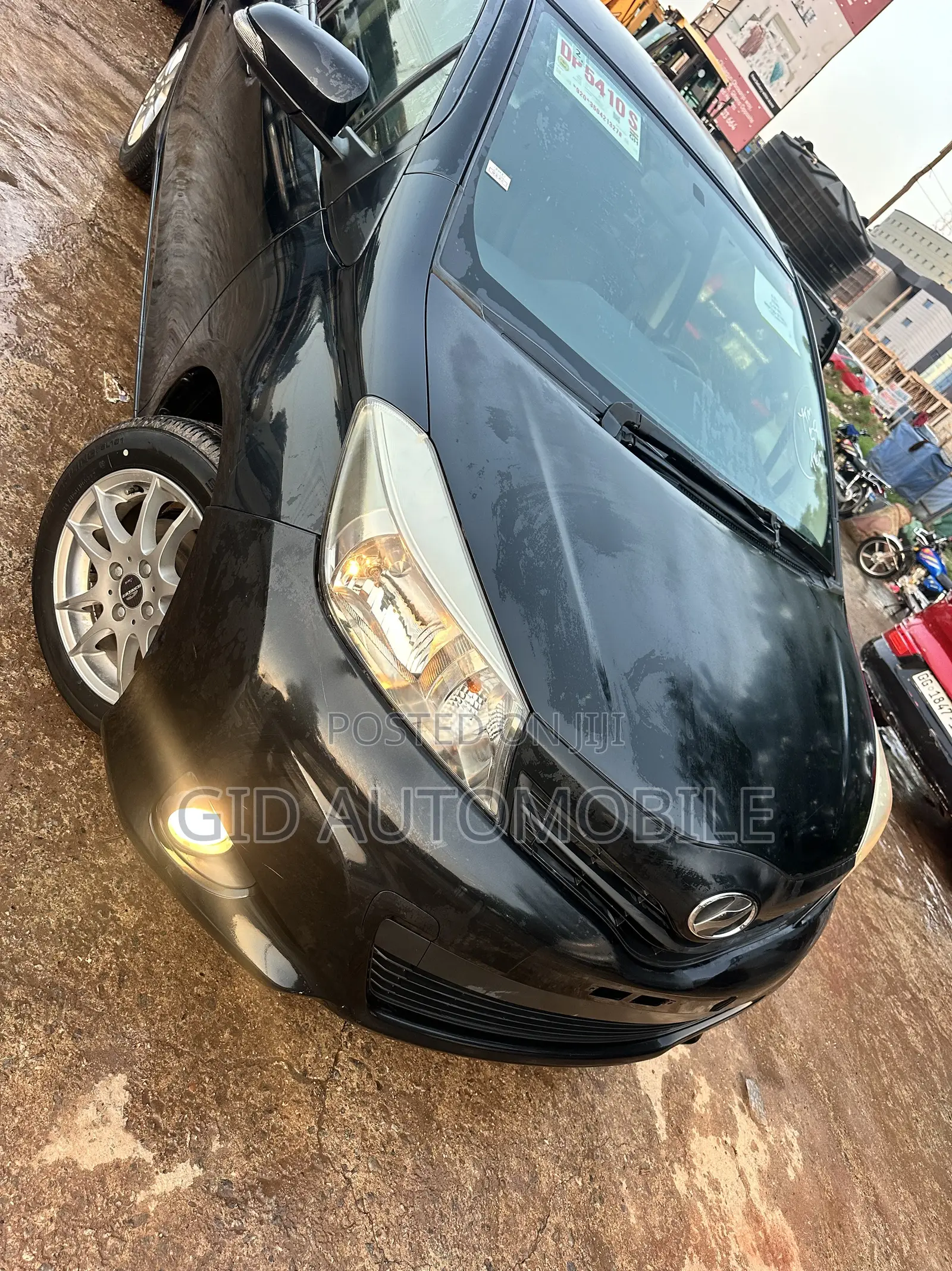 Toyota Vitz 2013 Black