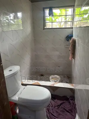 1bdrm Room & Parlour in West Hills Mall Area for rent
