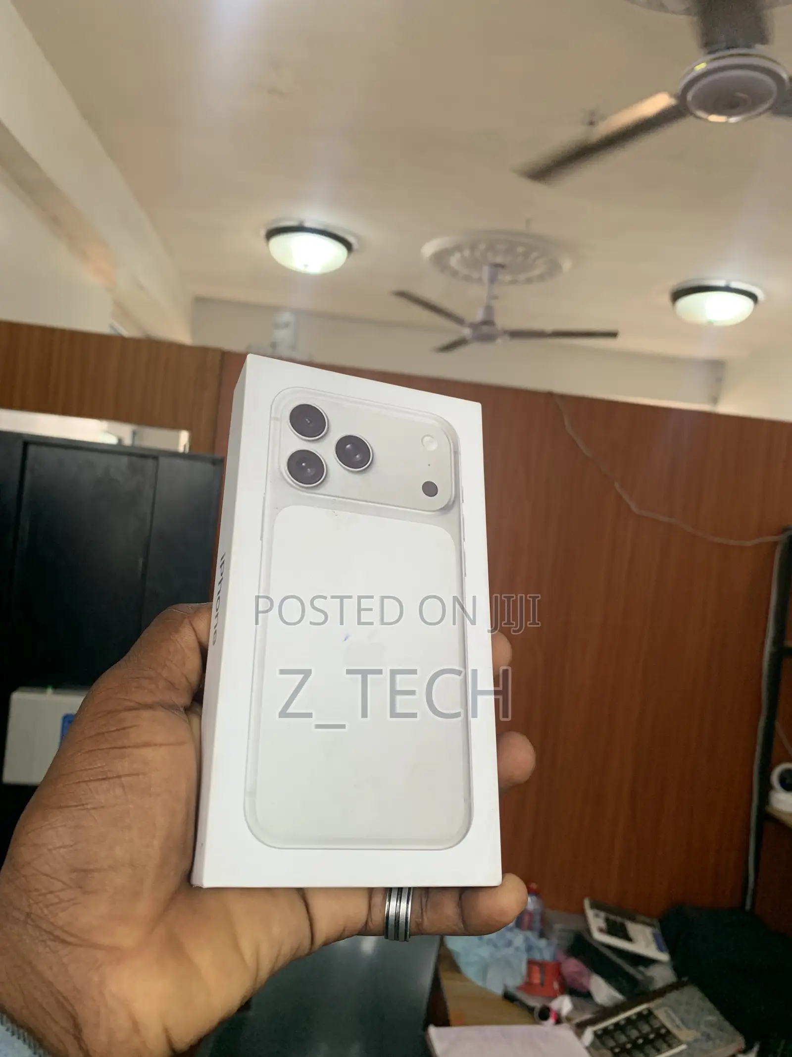 New Apple iPhone XR 128 GB White