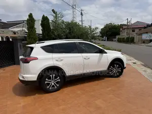 Toyota RAV4 2018 White