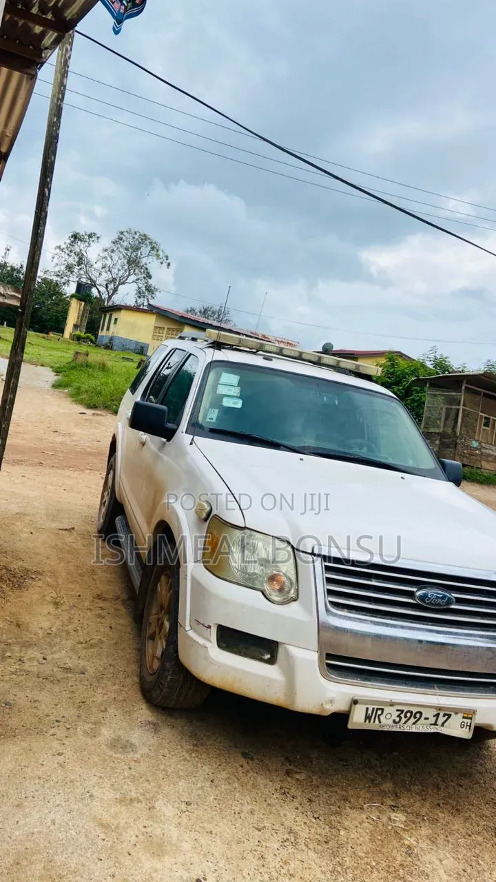 Ford Explorer 2010 White