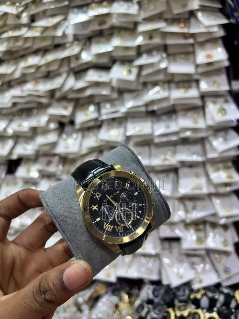 Luxury Wrist Watches Fashion Accessories for Men and Women