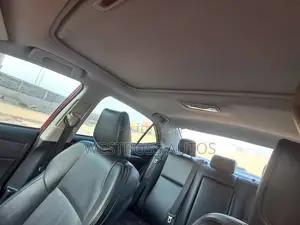 Toyota Corolla XSE (1.8L 4cyl 2A) 2018