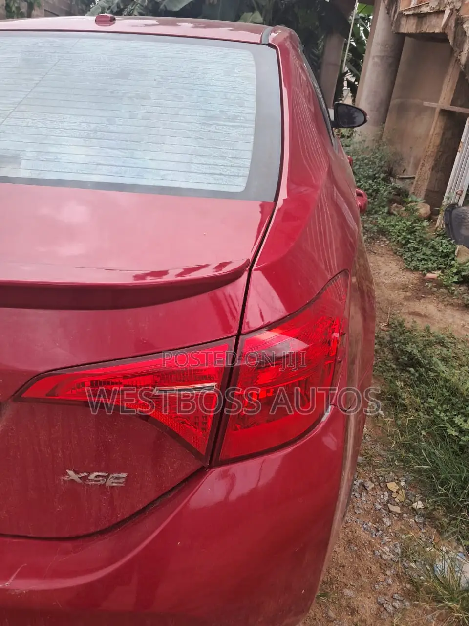 Toyota Corolla XSE (1.8L 4cyl 2A) 2018