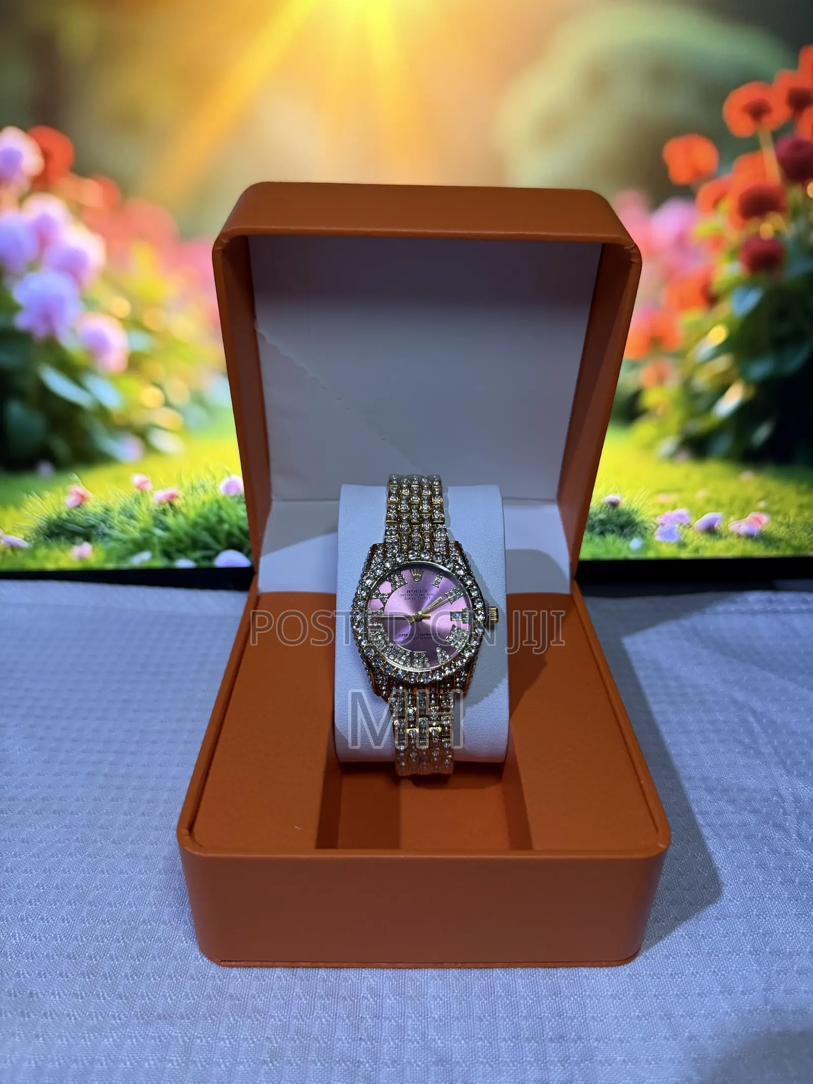 Luxury Wrist Watches Fashion Accessories for Men and Women